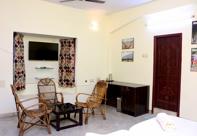 elements hostel guest house chennai king double mamallapuram